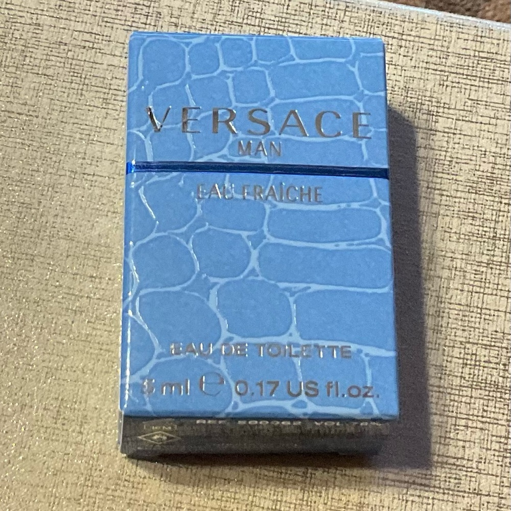 VERSACE MAN FRAICHE EAU DE TOILETTE 5 mil
